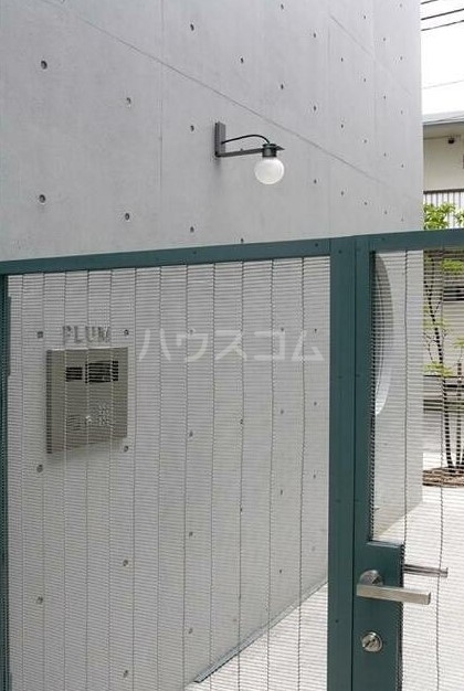 14/19 エントランス