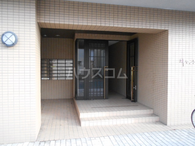 21/29 エントランス