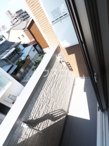 21/30 バルコニー