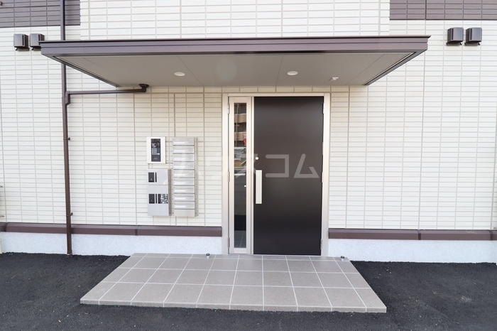 20/30 エントランス