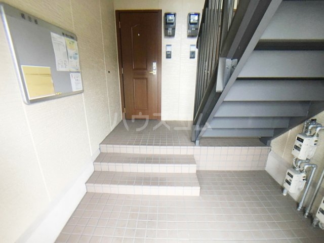 14/17 エントランス