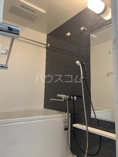 13/30 浴室
