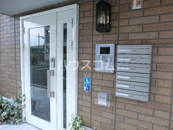 16/26 エントランス