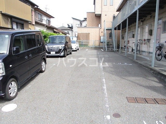 23/30 駐車場