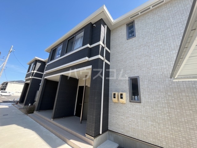 23/29 エントランス