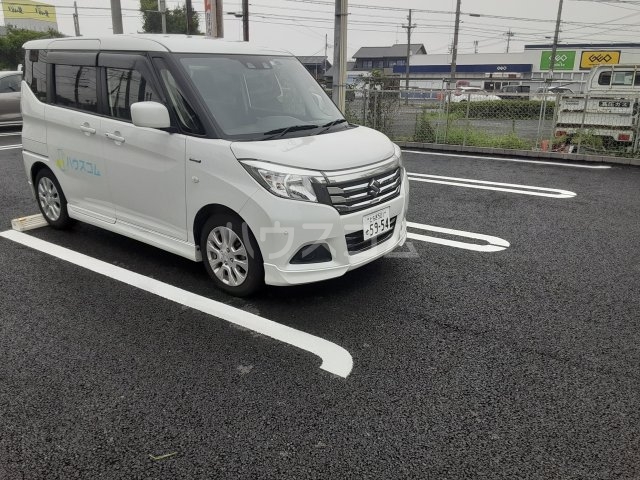 23/26 駐車場