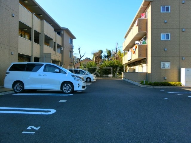 23/27 駐車場