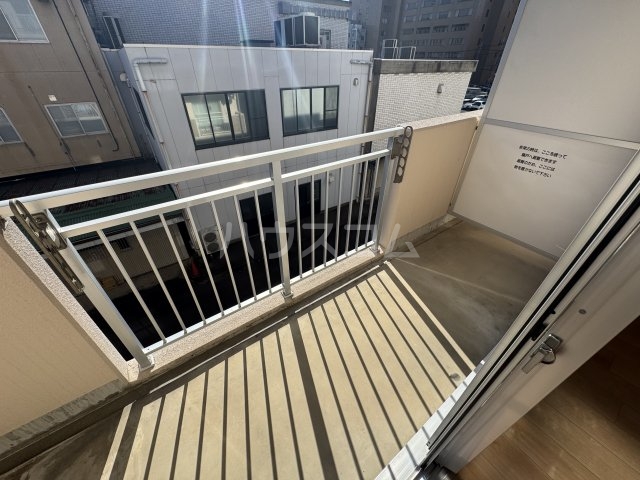 13/17 バルコニー