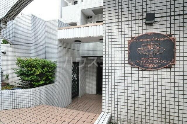 19/22 エントランス