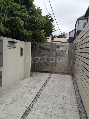 20/29 エントランス