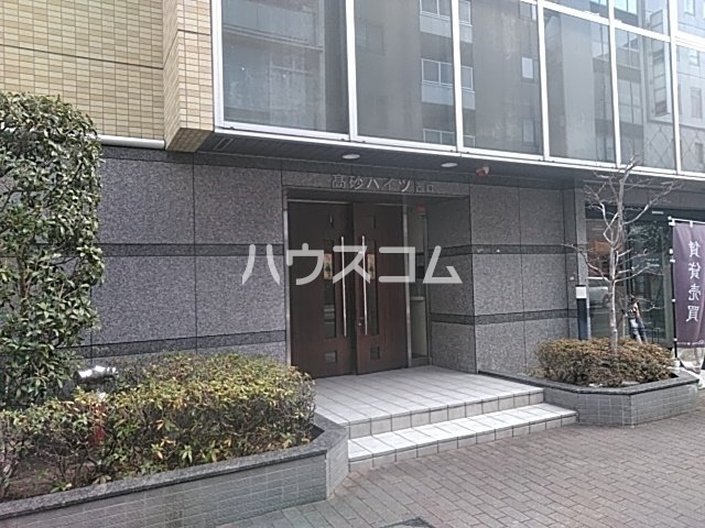 24/30 エントランス