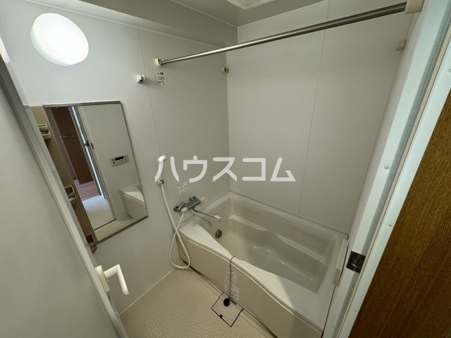 13/30 浴室