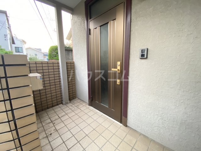 20/29 エントランス