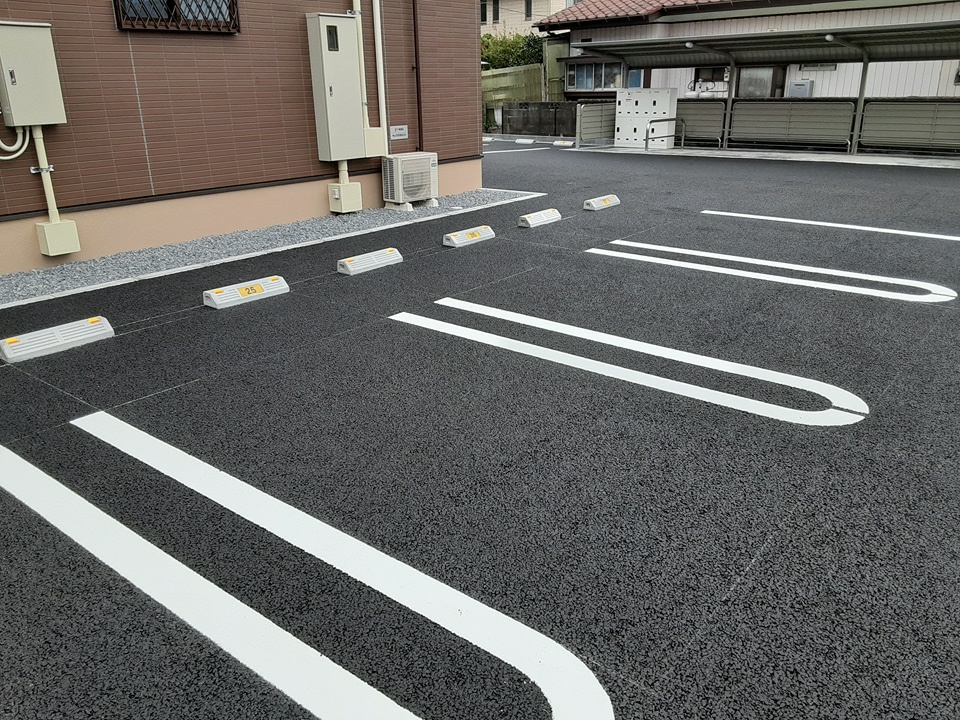 23/30 駐車場