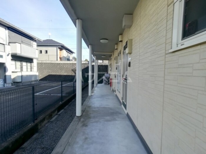 20/30 エントランス