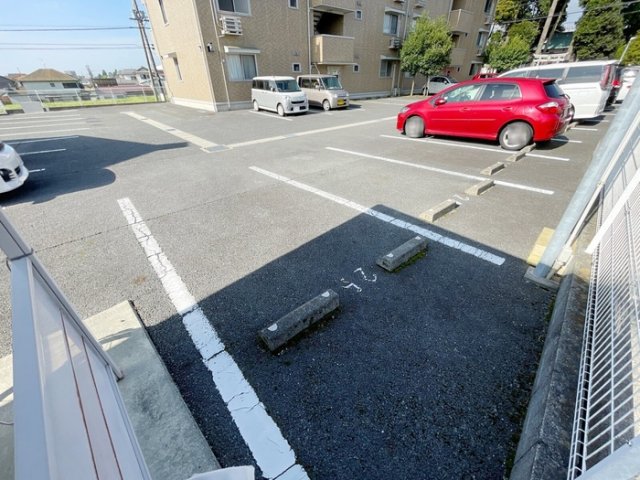 17/18 駐車場