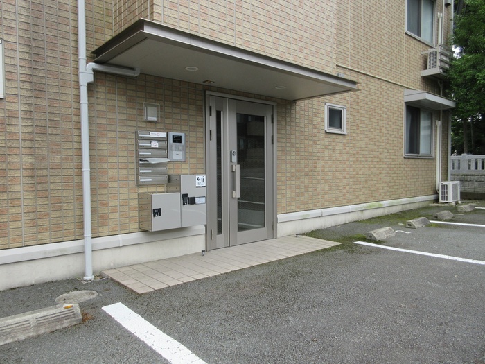 18/18 駐車場