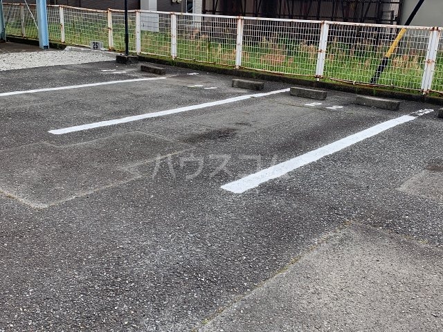 2/6 駐車場