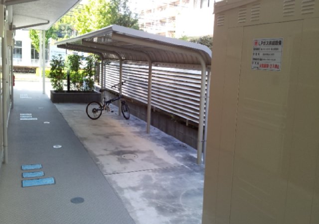 22/30 駐車場