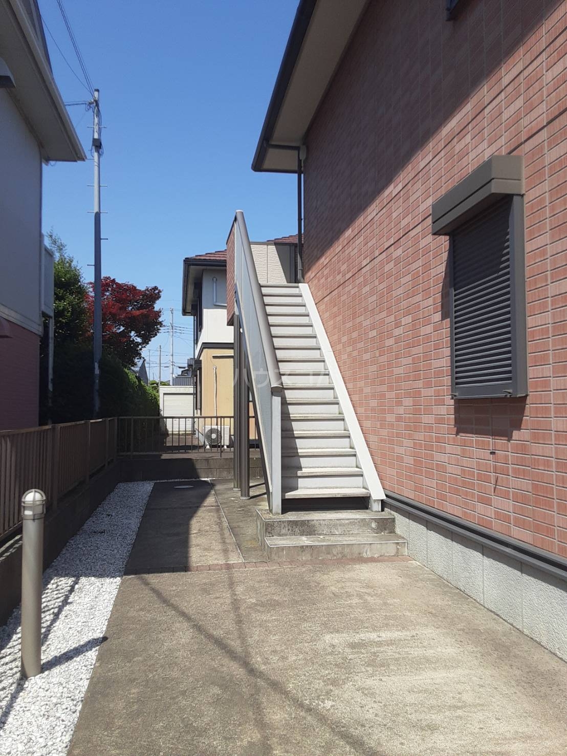 25/30 エントランス