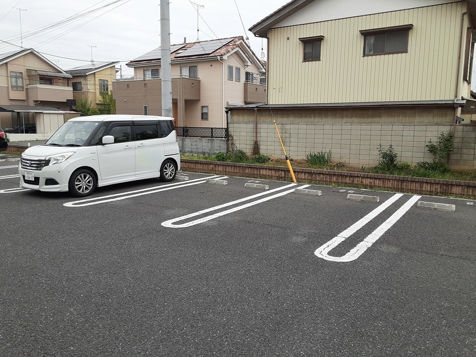 17/18 駐車場