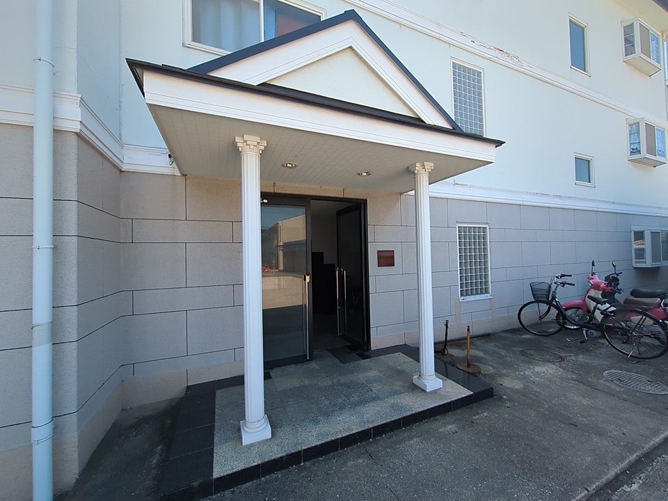 19/28 エントランス