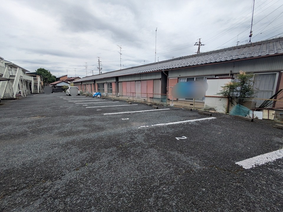 18/22 駐車場