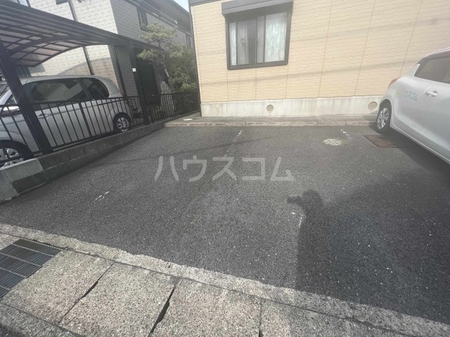 26/30 駐車場