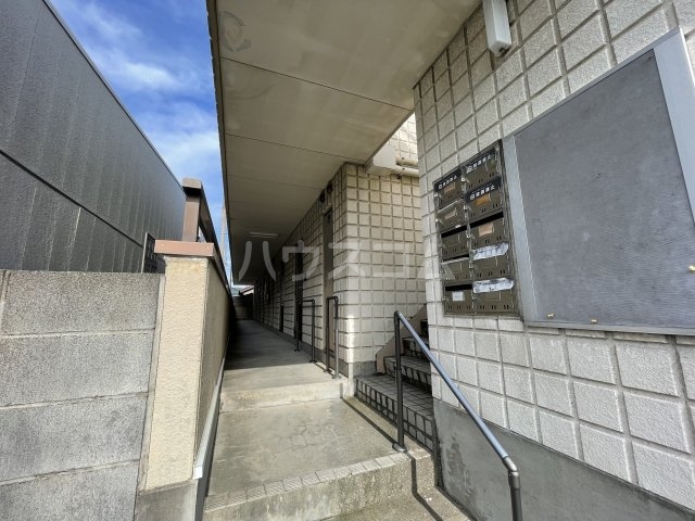 17/27 エントランス