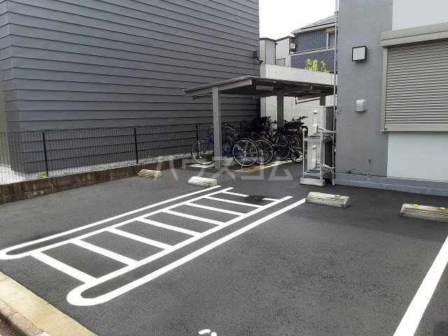23/25 駐車場
