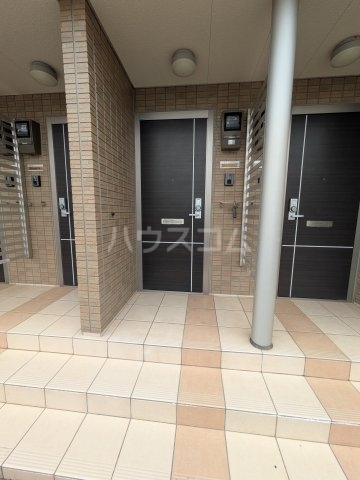 22/24 エントランス