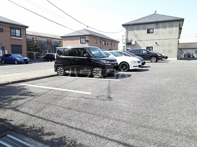 22/30 駐車場