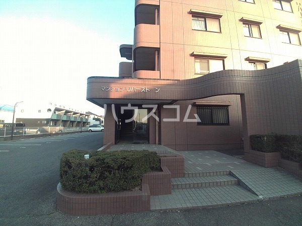 26/30 エントランス