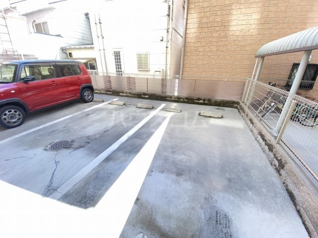 2/7 駐車場