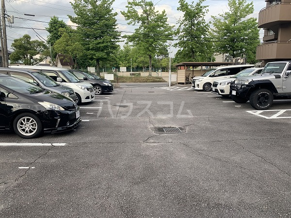 3/4 駐車場