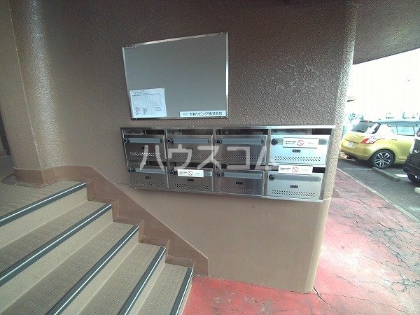 18/29 エントランス