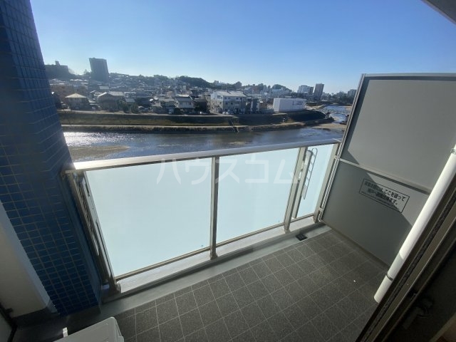 21/30 バルコニー