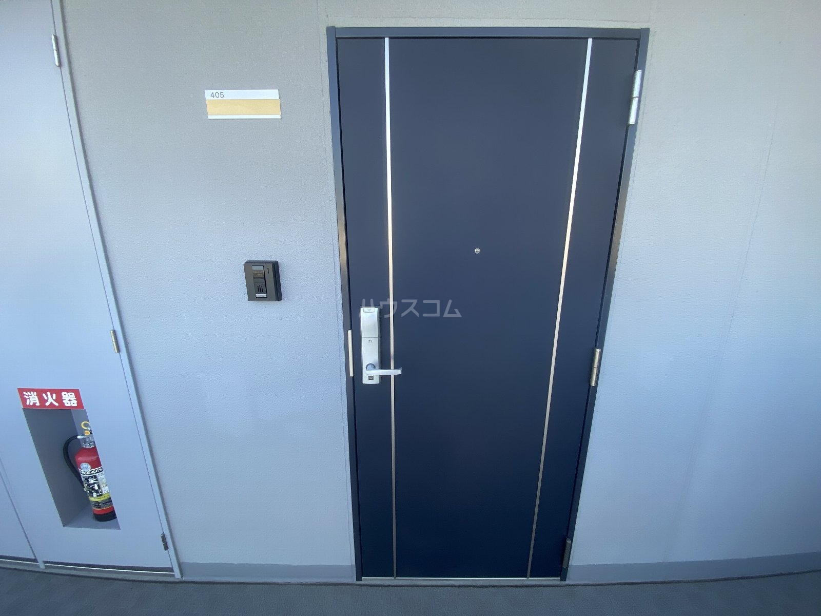 28/30 エントランス