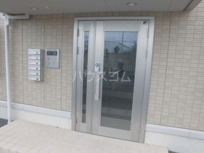 17/19 エントランス