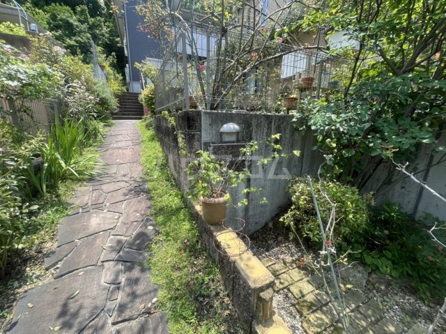 17/25 エントランス