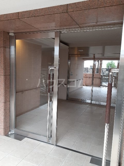 20/22 エントランス