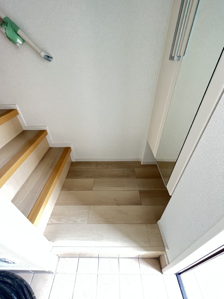 28/30 エントランス