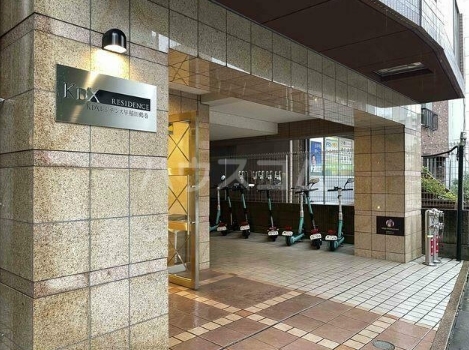 21/30 エントランス