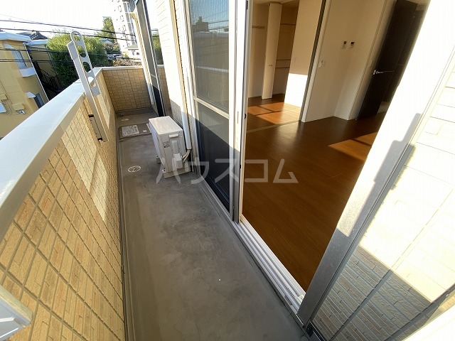 21/30 バルコニー