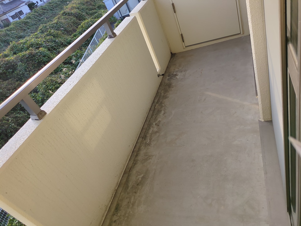 18/25 バルコニー