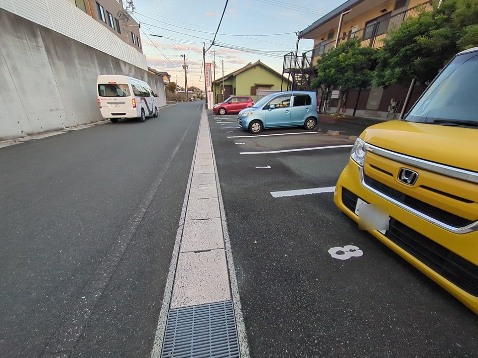 2/7 駐車場