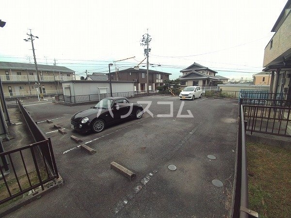 22/30 駐車場