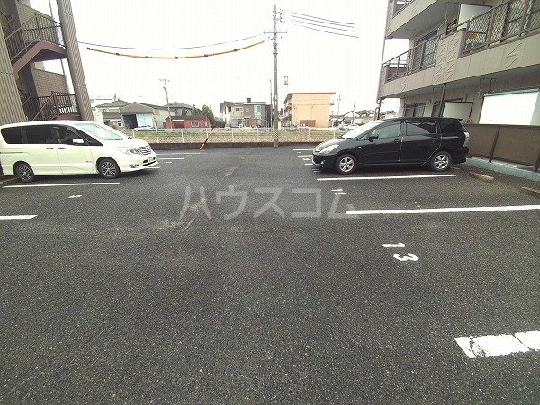 16/25 駐車場