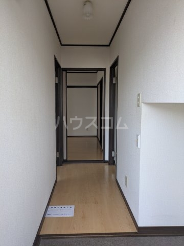 2/5 エントランス