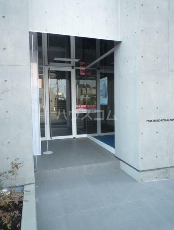 26/30 エントランス